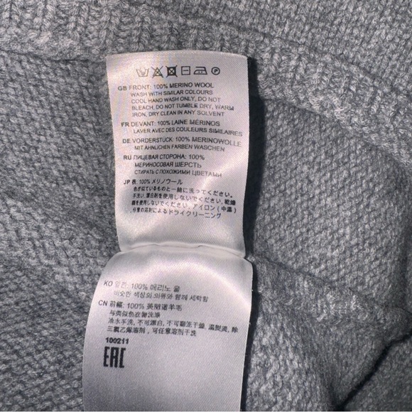 Totême Cambridge Knit Sweater - Picture 4 of 6